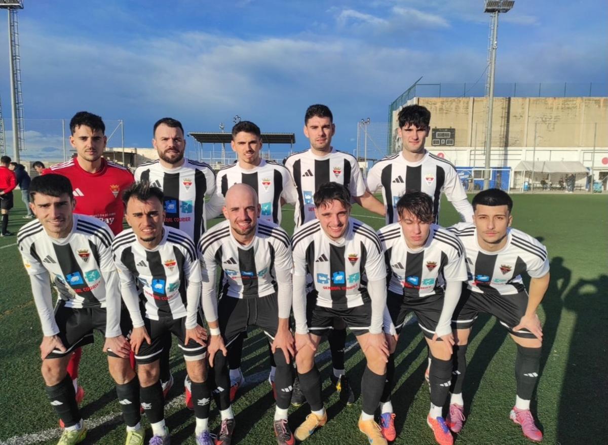 El Almazora recuperó la senda de la victoria goleando a su rival.