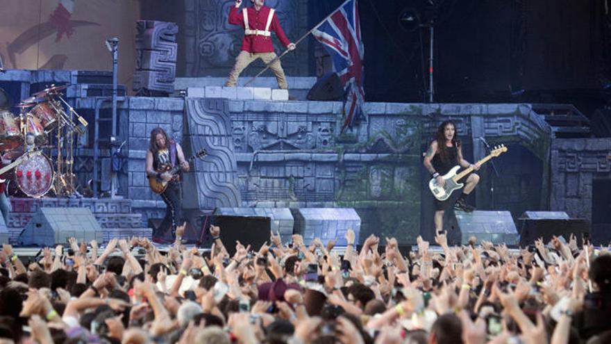 Iron Maiden, en el Resurrection Fest de 2016.