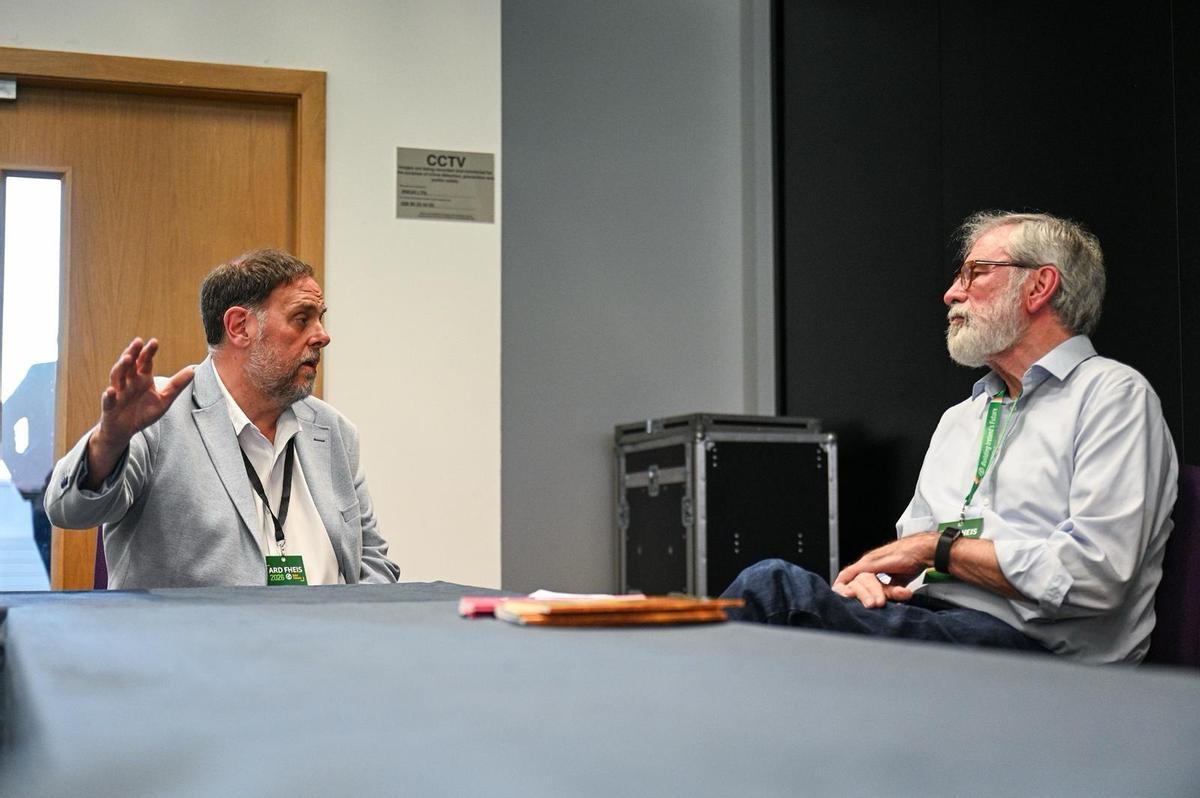Oriol Junqueras, con Gerry Adams