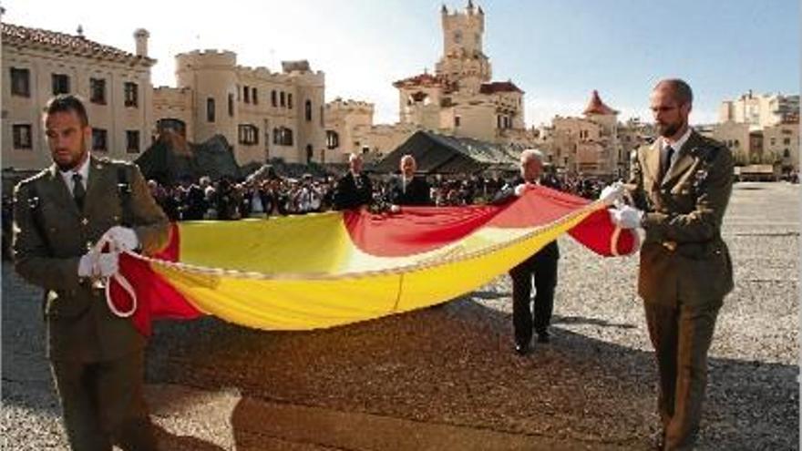 Militars veterans clamen a Barcelona el seu &quot;amor&quot; a Espanya