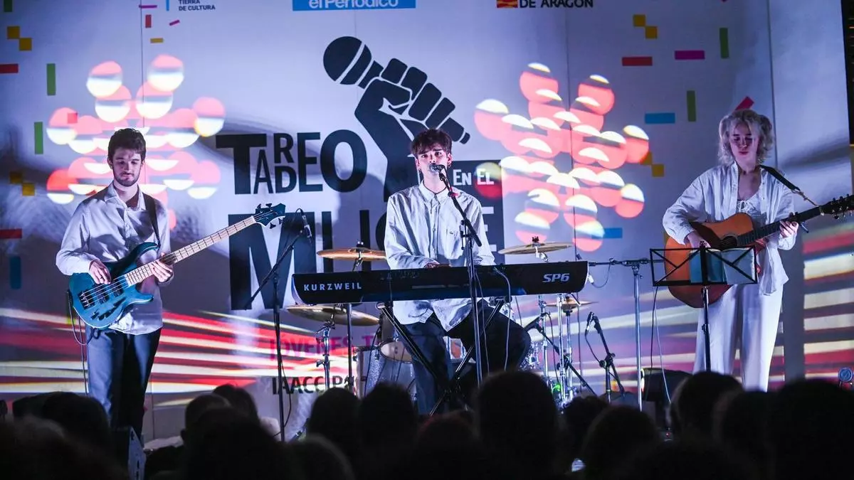 Arey desnuda la tarde en el Pablo Serrano con un cálido concierto