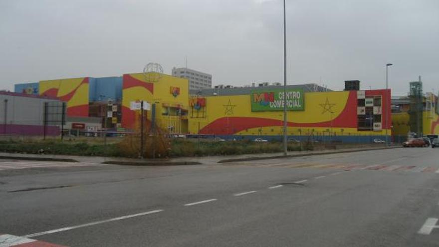 El parque de Alfafar cuenta incluso con su propio centro comercial.