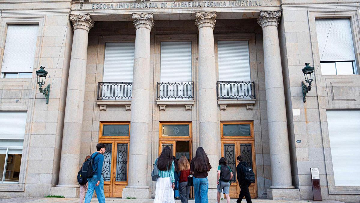 El alumnado de la UVigo aspira (ahora) a ser profesor, ingeniero o directivo