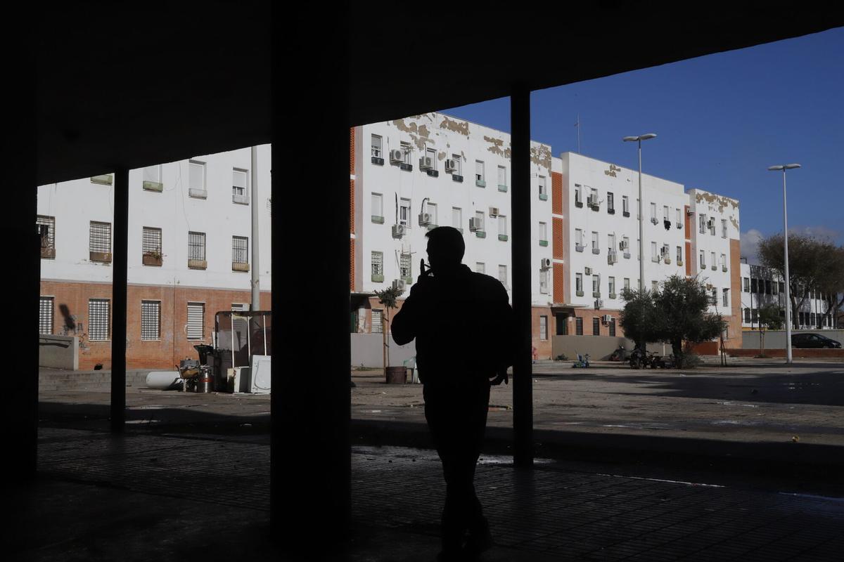 Uno de los edificios del barrio de Las Palmeras, en Córdoba.