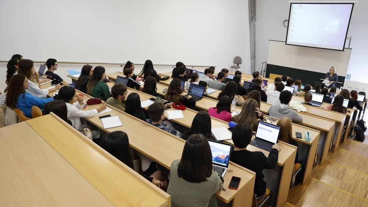 Alumnos de la UVigo, en un aula de Ciencias Jurídicas y del Trabajo.