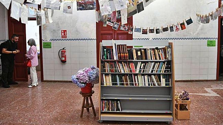 Zona de biblioteca mientras el interior de la cárcel de la Torre estuvo abierto en 2018.