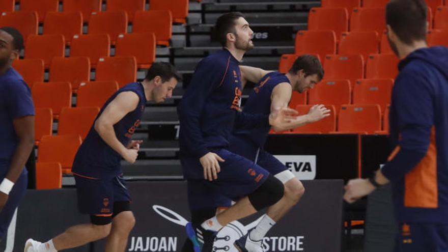 Mike Tobey, en el entrenamiento de este miércoles en La Fonteta