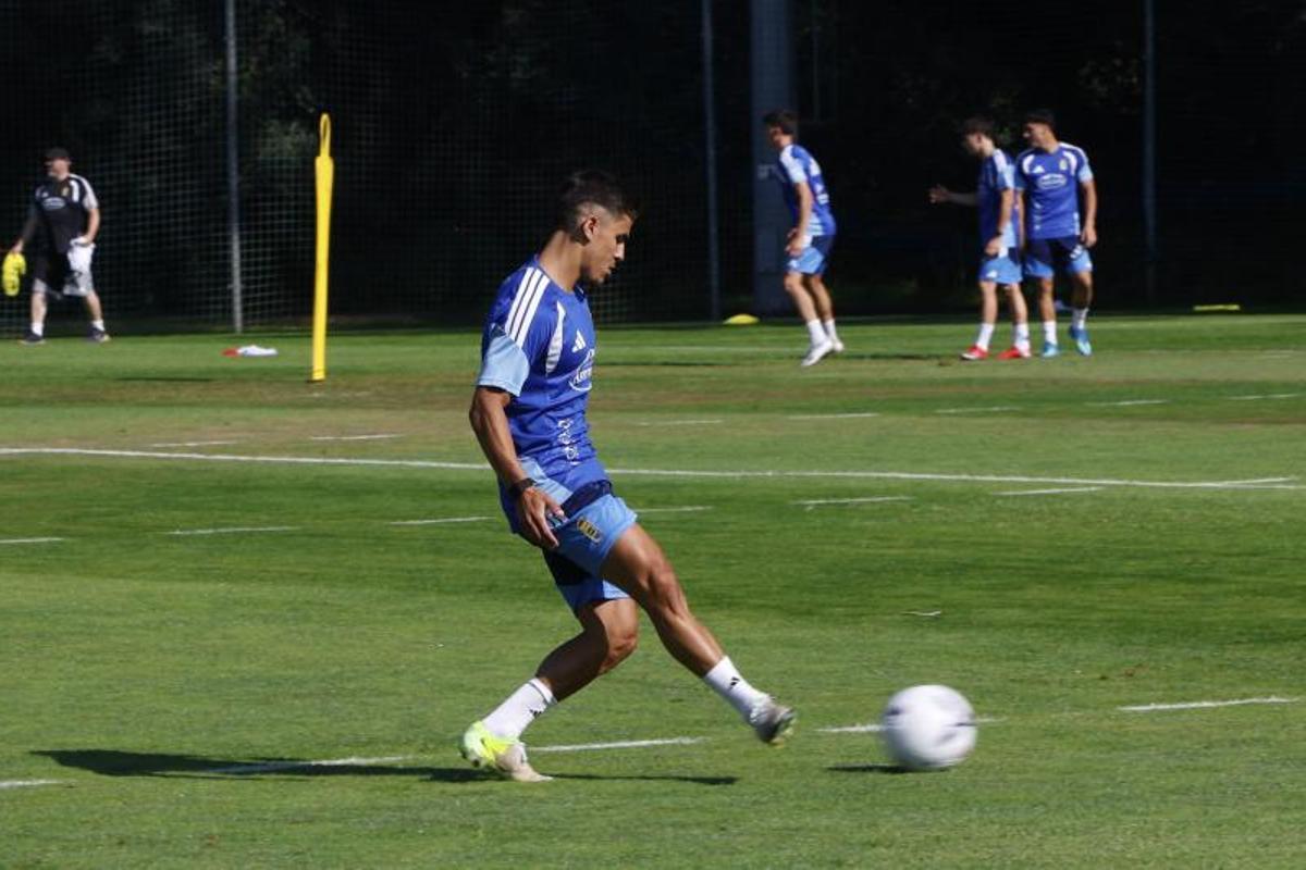 EN IMÁGENES: Así fue el primer entrenamiento de la temporada 26-27 para el Real Oviedo