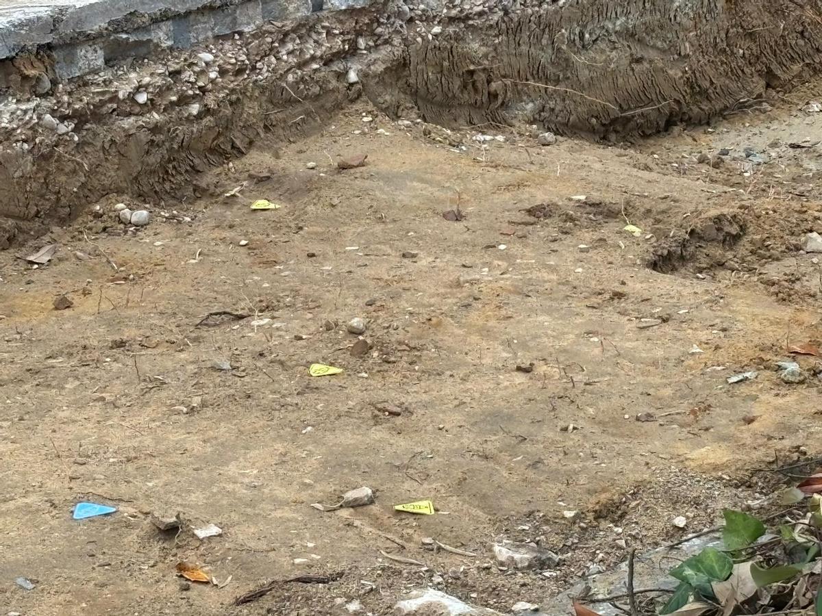 El sector dos de la misma avenida también está afectado por hallazgos.
