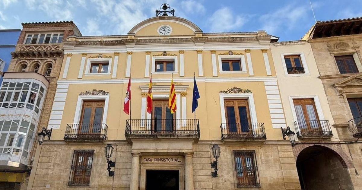 Fachada del Ayuntamiento de Caspe.