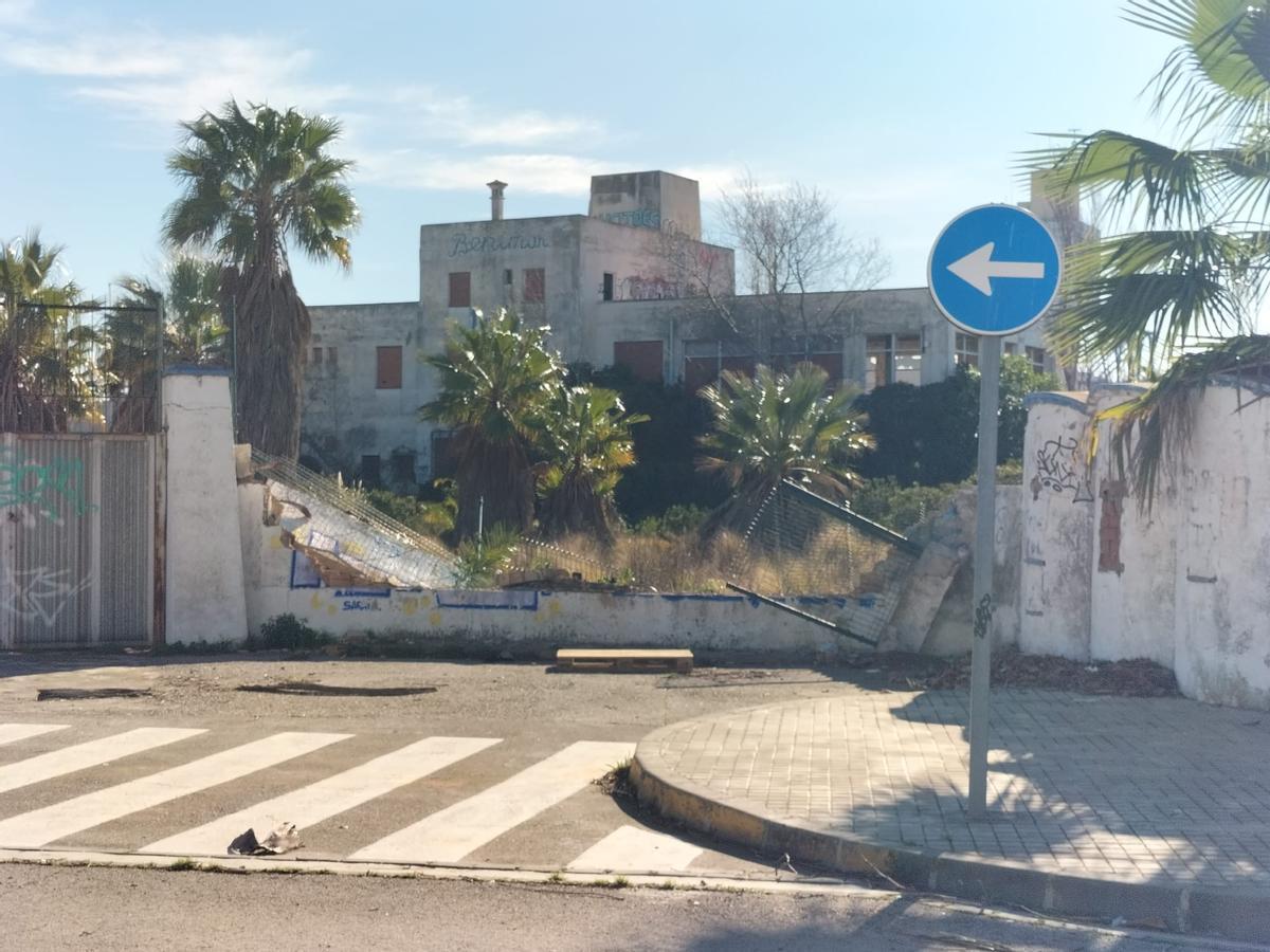 Derrumbe del muro de Benimar