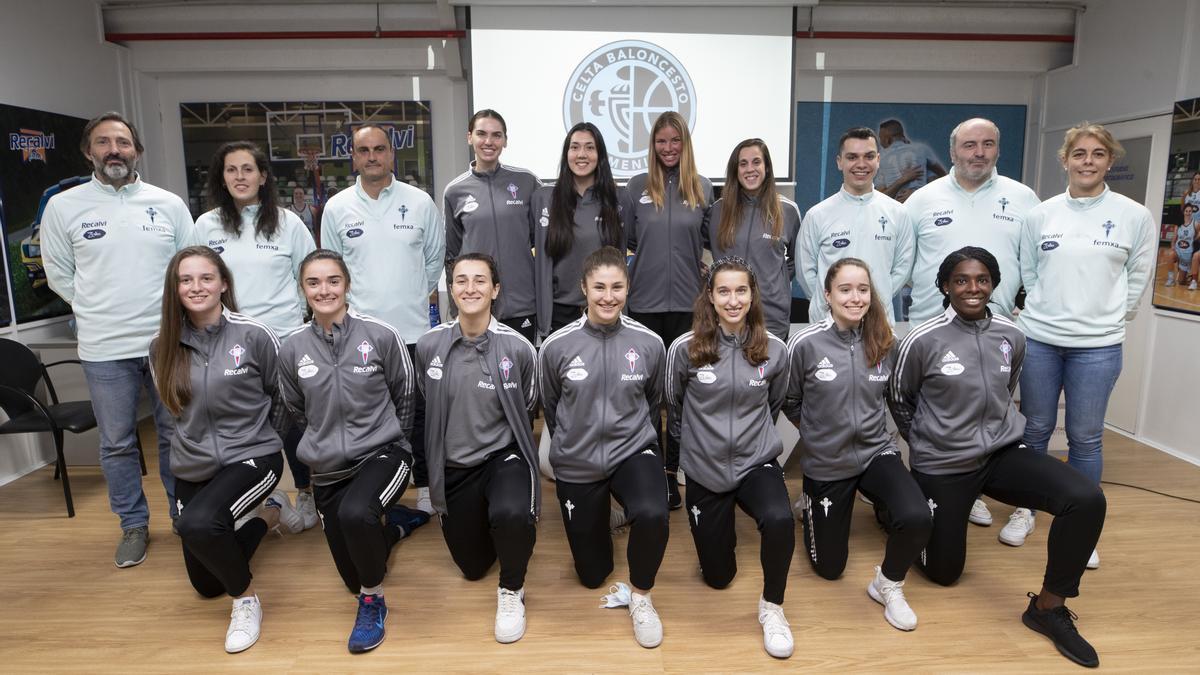 Plantilla y cuerpo técnico del Celta Zorka Recalvi.