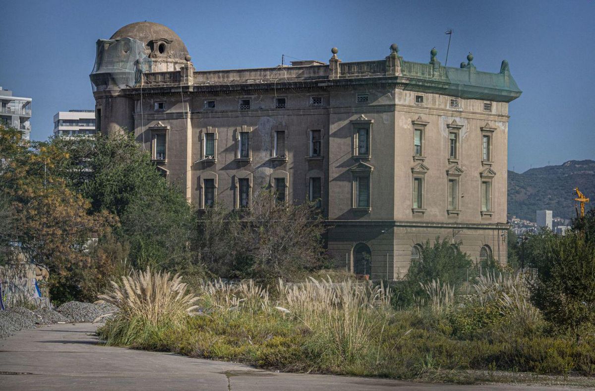 Barcelona demolirà l’antiga estació de mercaderies de la Sagrera Barcelona demolirà l’antiga estació de mercaderies de la Sagrera