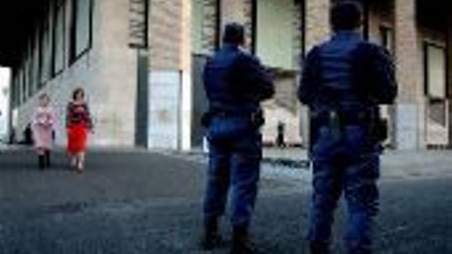 Primeros contactos para cedera Aragón una unidad de policía