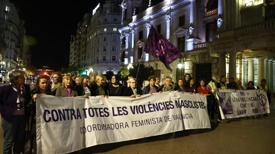 Concentración contra la violencia machista en València