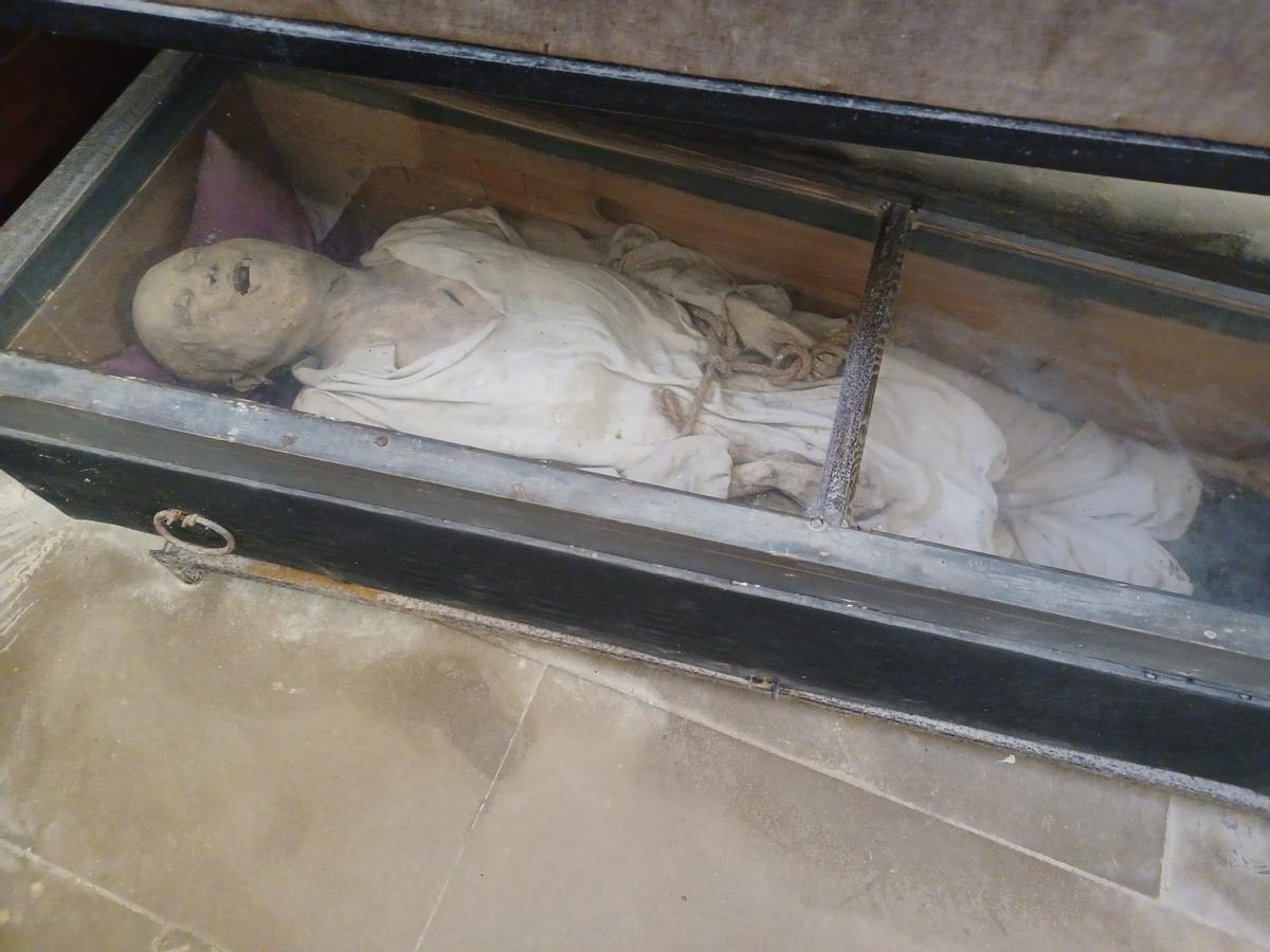 Momia del segundo Marqués de Valdecarzana, Lope Miranda y Ponce de León.