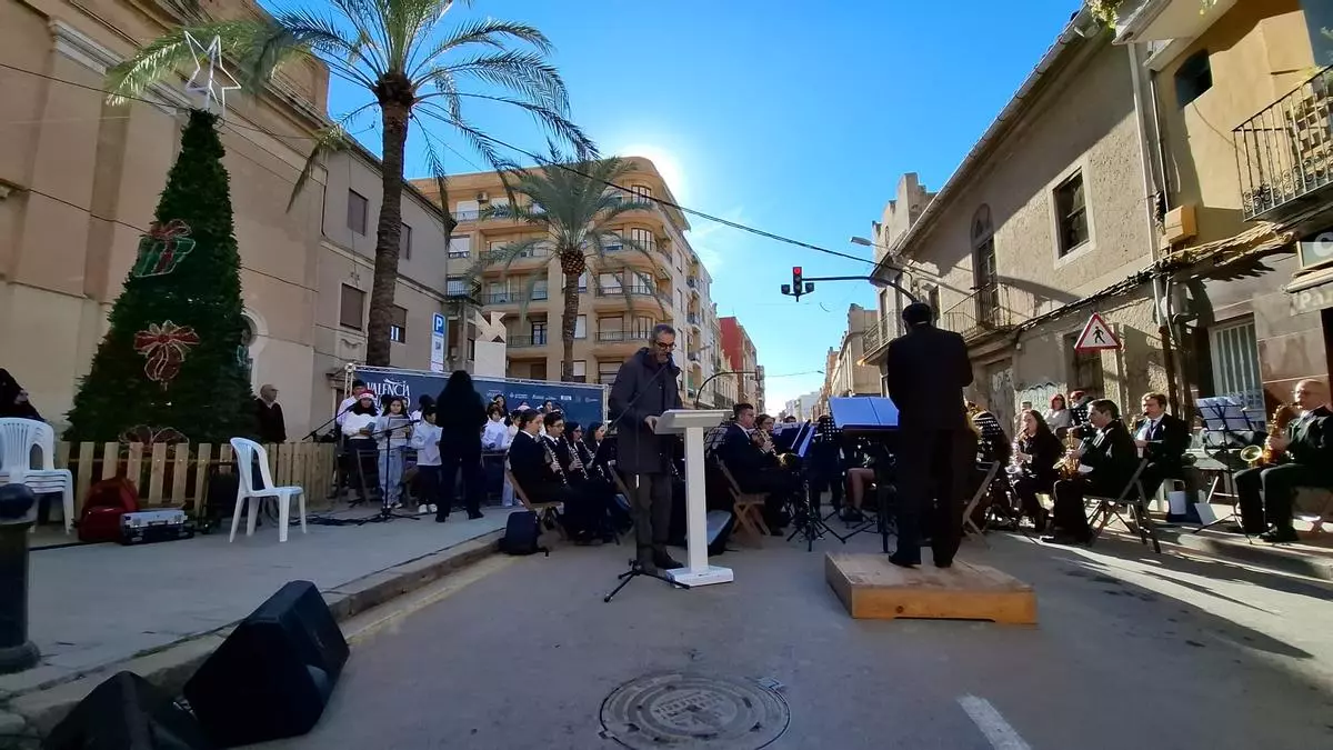 València se llena de música por Navidad con más de 40 actuaciones de bandas y coros en sus barrios