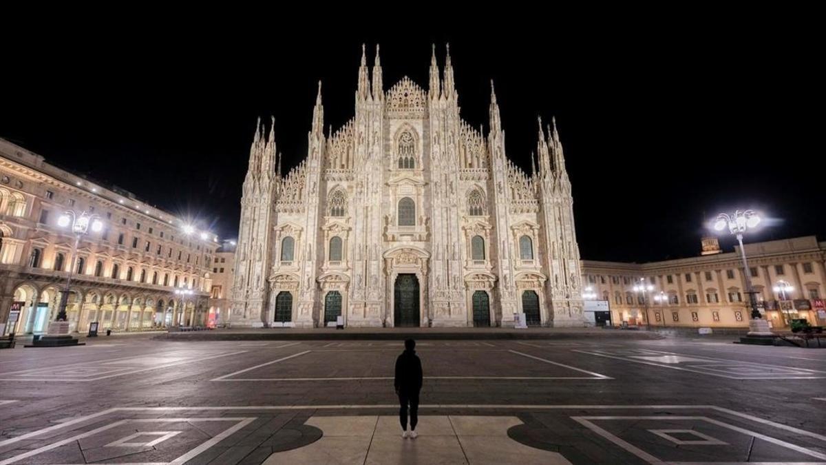 La plaza del Duomo de Milán, ayer.