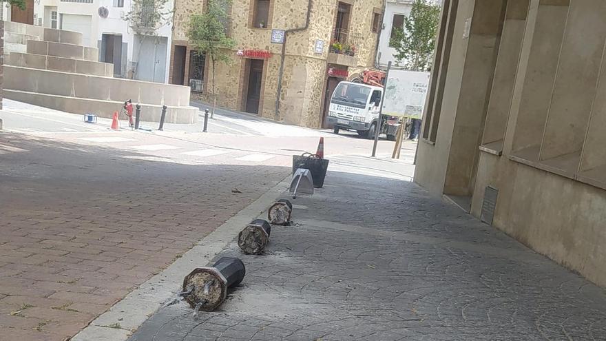 Altura renueva el mobiliario urbano en la Plaza del Árbol