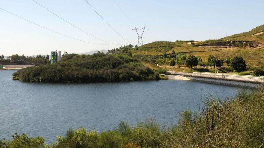 Embalse del Pontillón do Castro, que abastece a Pontevedra. // Gustavo Santos