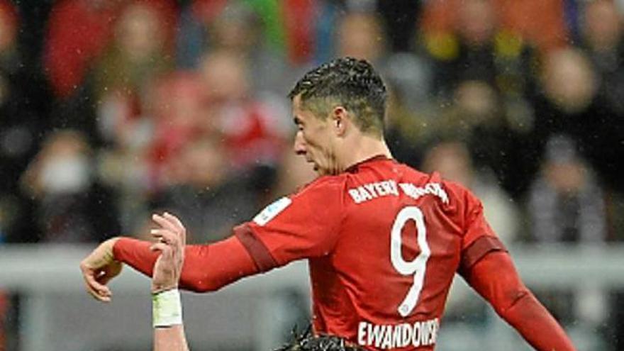 Lewandowski marca el segon gol