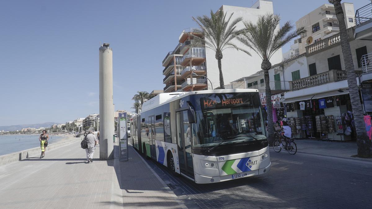 Un autobús en Platja de Palma.
