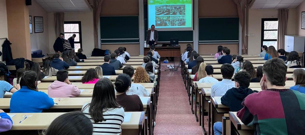 Matemáticas y Biología buscan a los mejores alumnos en sus olimpiadas  | LNE