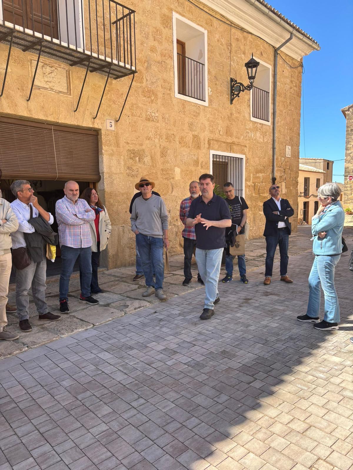 Josep Cerdà, en un recorrido explicativo por Montesa.q