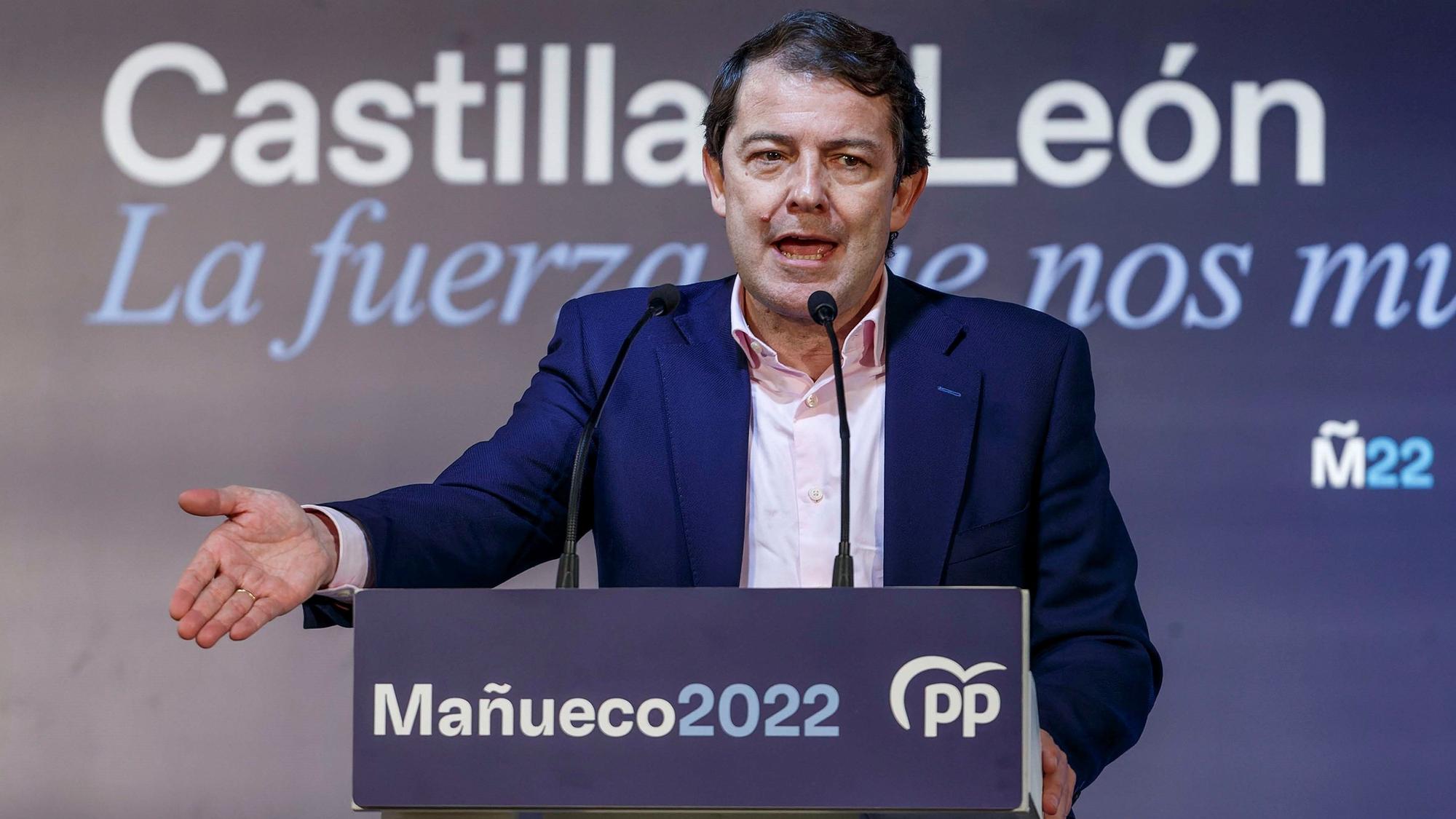 El candidato popular a la presidencia de la Junta de Castilla y León, Alfonso Fernández Mañueco, durante un acto electoral en Burgos.