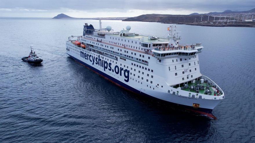 The Port of Granadilla de Abona receives the largest hospital ship in the world, the ‘Global Mercy’