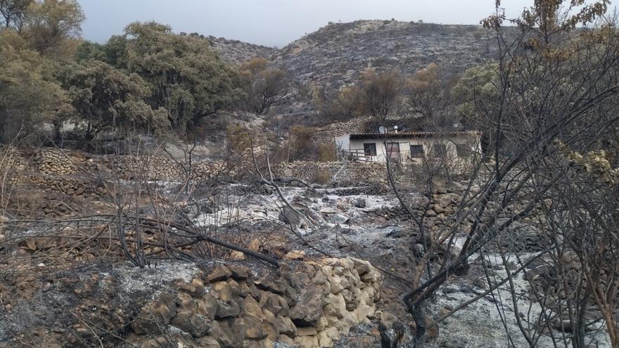 La destrucción del incendio de Tàrbena, en imágenes