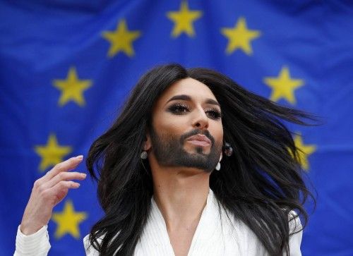 La ganadora de Eurovisión ha ofrecido un concierto ante la sede de la Eurocámara