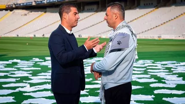 Ehab Abu Jazar, seleccionador de Palestina, en la previa del partido frente a Catalunya