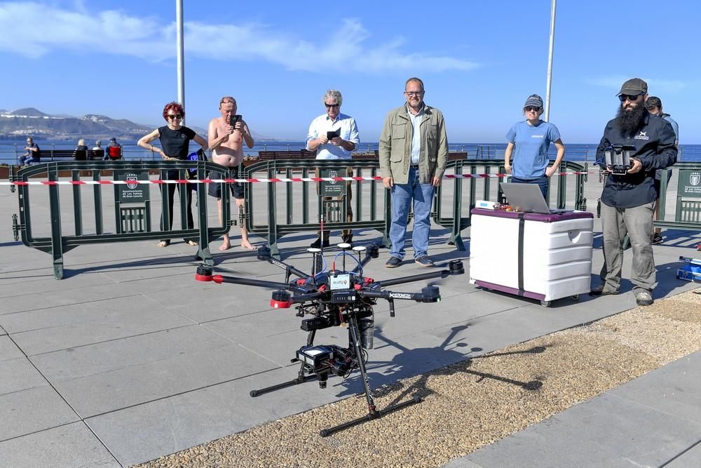 Las Canteras, a vista de dron.