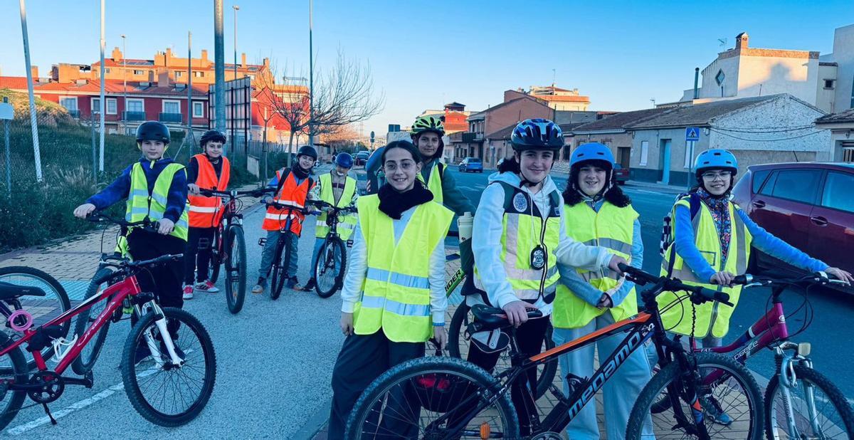 Alumnos durante una de las actividades organizadas dentro del programa Stars, puesto en marcha por la Consejería de Educación y Formación Profesional en colaboración con la DGT. | CARM