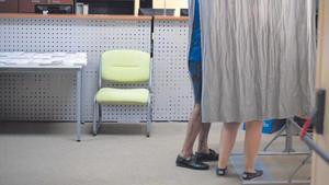Votantes en las elecciones europeas 9J en Cartagena.