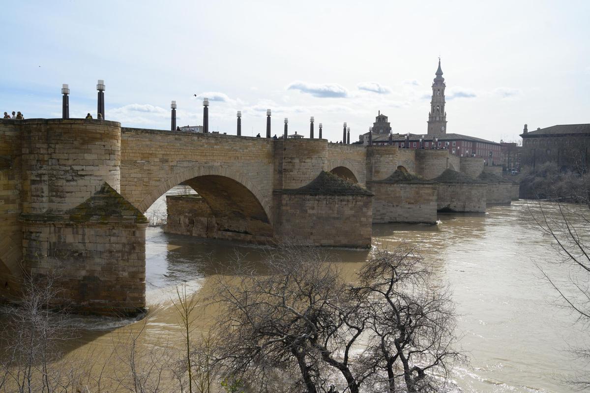 EN IMÁGENES | Crecida del río Ebro a la altura de Zaragoza