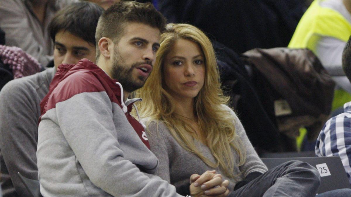 Gerard Piqué junto a Shakira