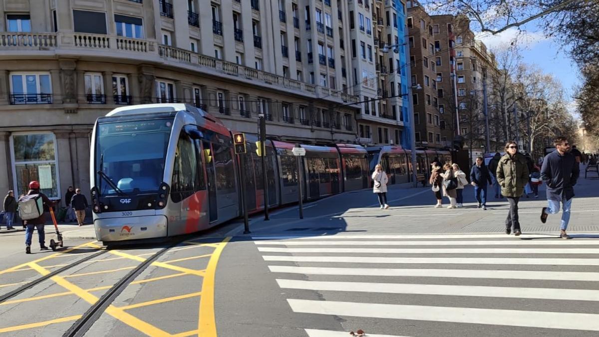 Avería de una unidad del tranvía en el centro de Zaragoza