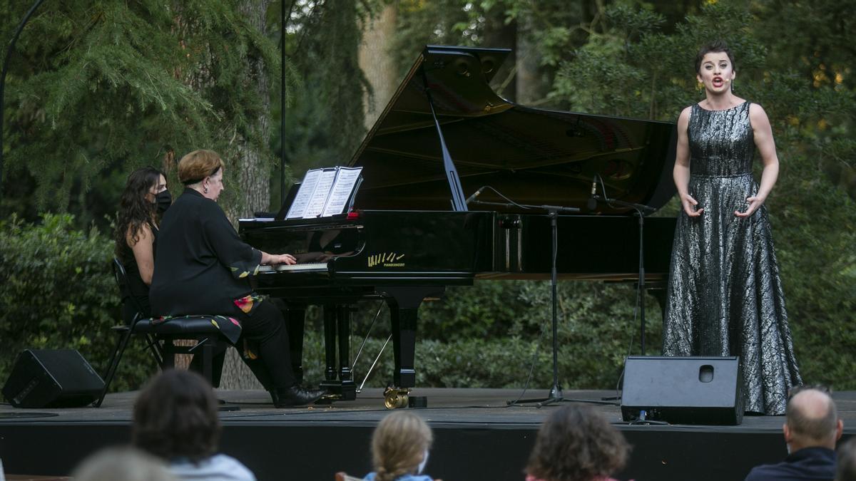 Manuel Fuentes i Olga Syniakova, guanyadors del Premi Extraordinari Festival Castell de Peralada en el Concurs Tenor Viñas 2020 i 2021