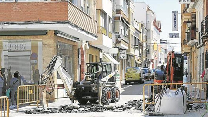 El Ayuntamiento para temporalmente las obras en Cruz del Estudiante
