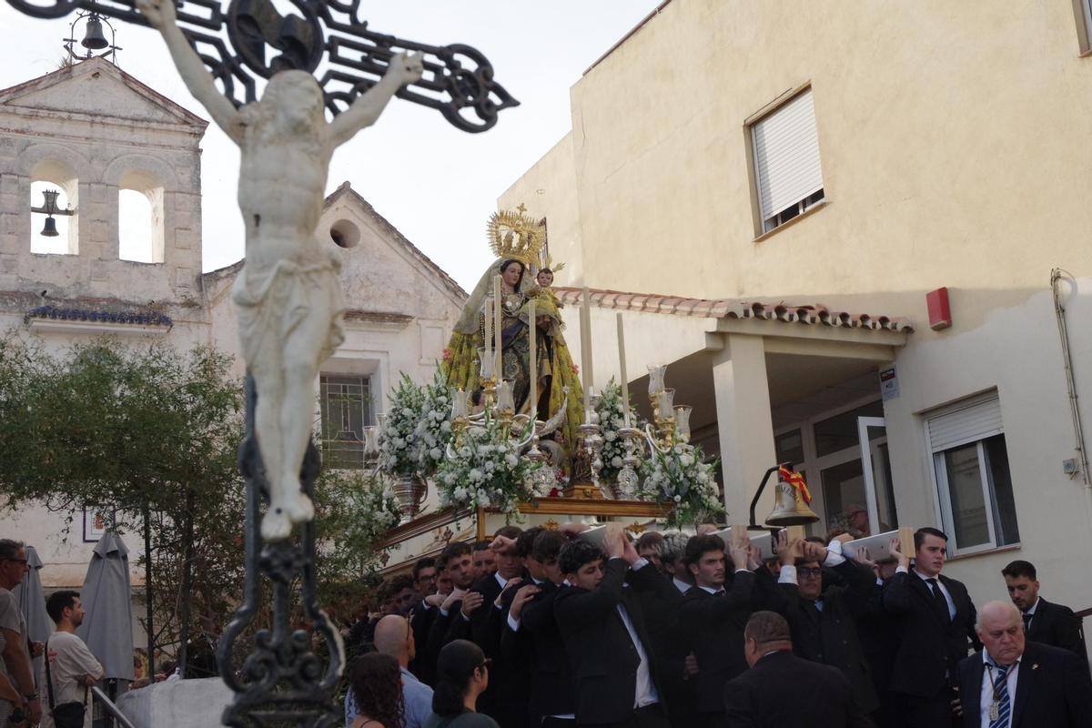 La Virgen de los Ángeles recorre las calles de Málaga