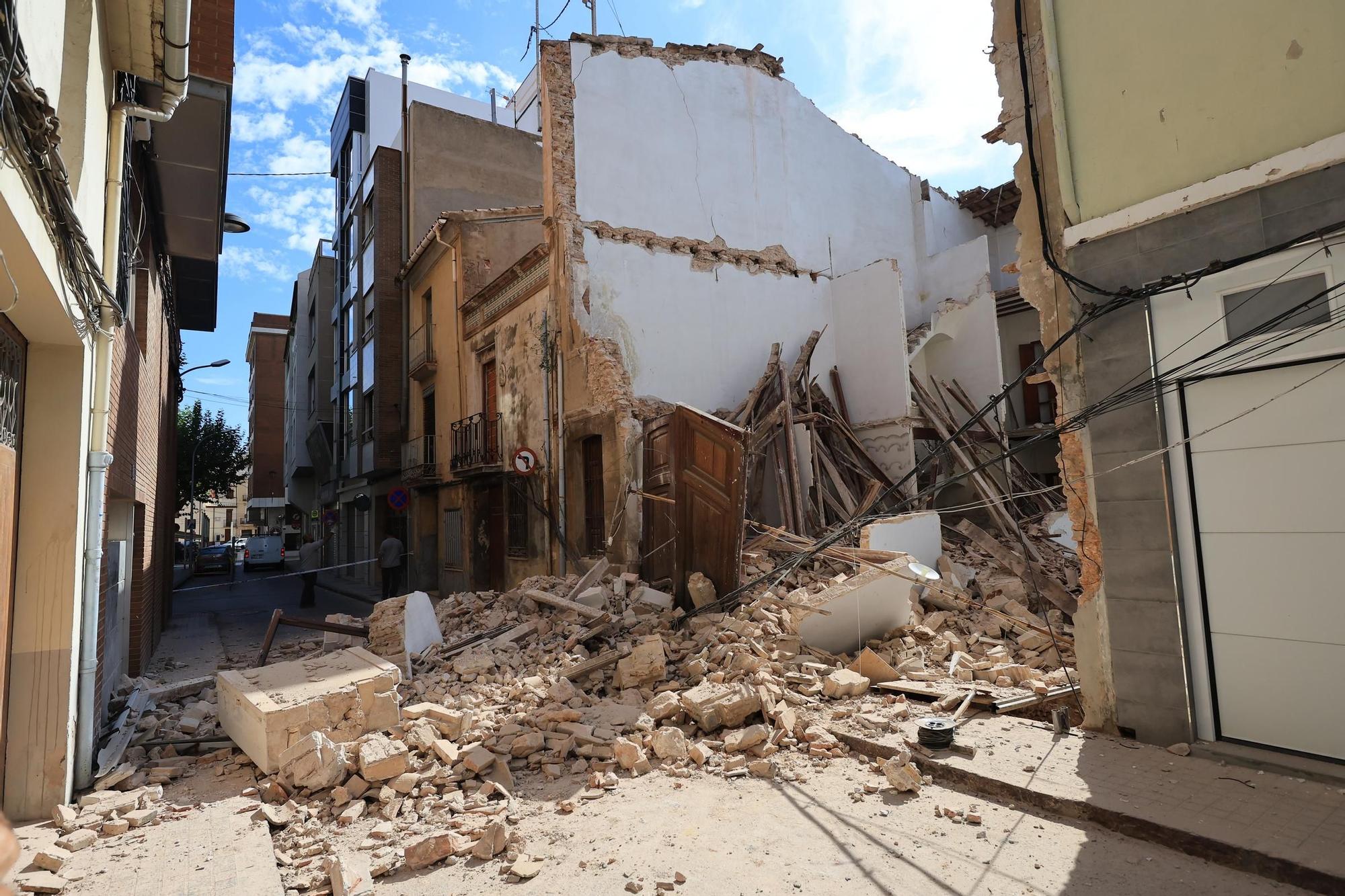 Galería de fotos: Espectacular derrumbe de dos casas en el centro de Vila-real