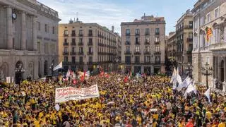 Directo | Los profesores en huelga cortan la AP-2 y el acceso al Puerto de Tarragona