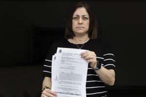 Mare d’un jove amb autisme: "M’agredeix, la conselleria no l’ingressa en cap residència i temo per la meva vida"