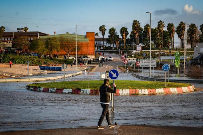 Fotogalería | Así se encuentra la rotonda de acceso a Gévora