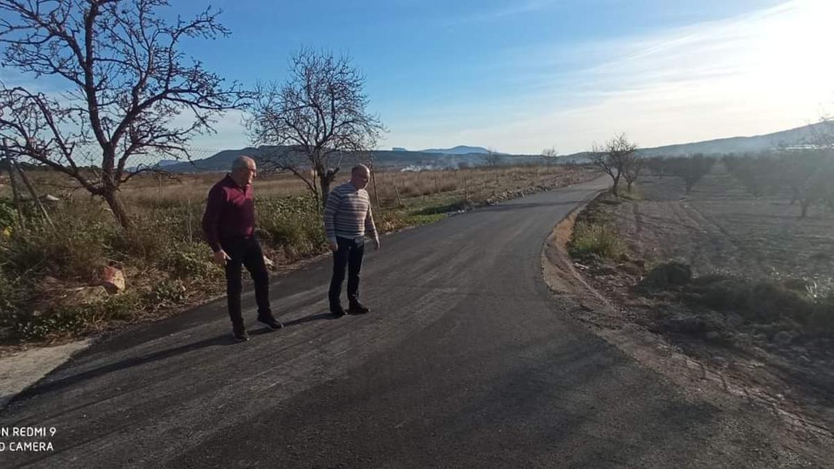 Uno de los caminos rurales reparados en Monóvar.