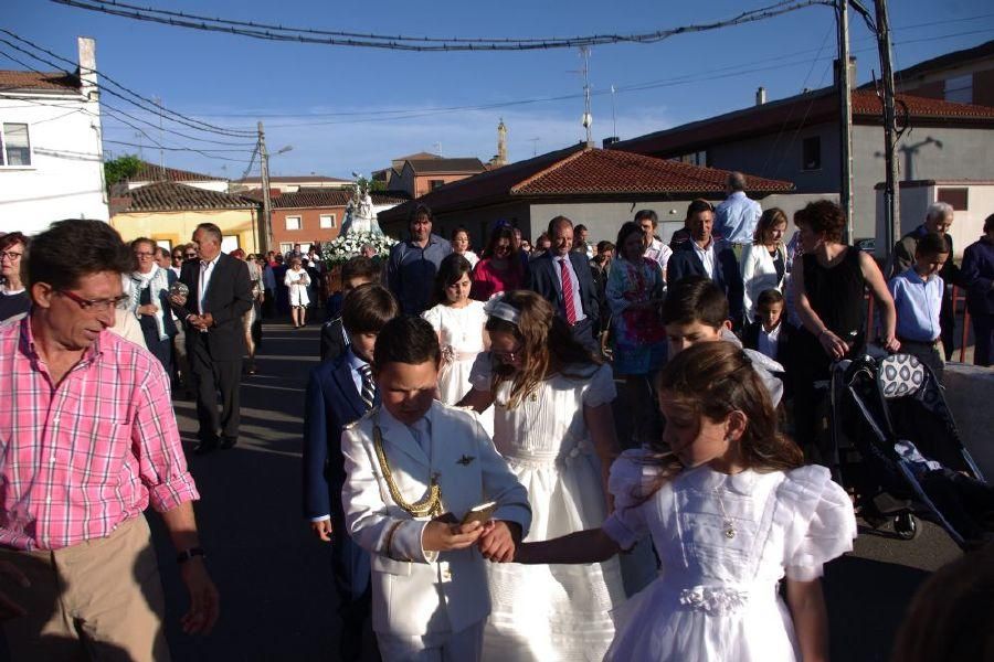 Fuentesaúco arropa a la Virgen de la Antigua