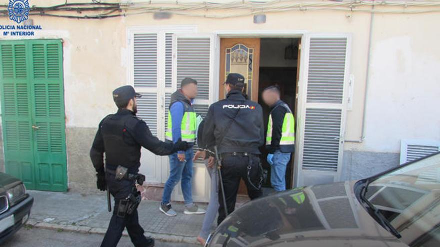 Dos detenidos por robos en colegios e institutos de Manacor