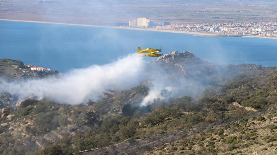 Controlen l&#039;incendi de Roses, que ha cremat 433 hectàrees